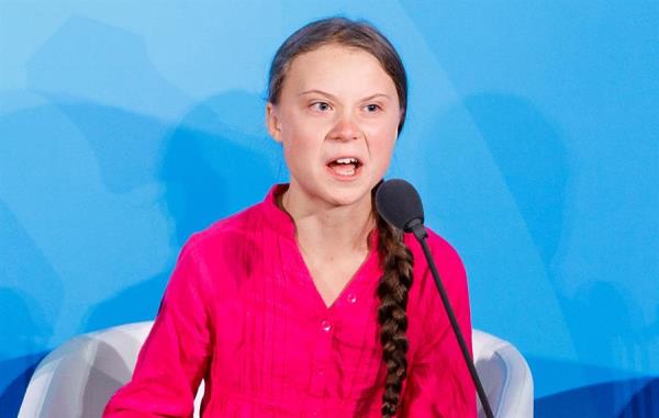 Greta Thunberg será julgada novamente por bloquear acesso a porto na Suécia