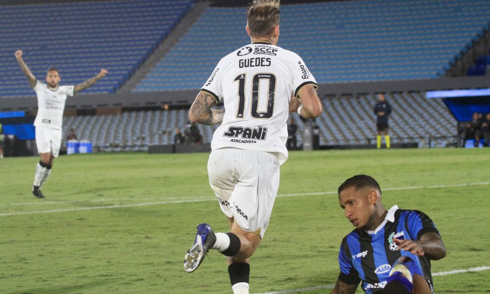 Róger Guedes brilha, e Corinthians goleia o Liverpool do Uruguai fora de casa pela Libertadores