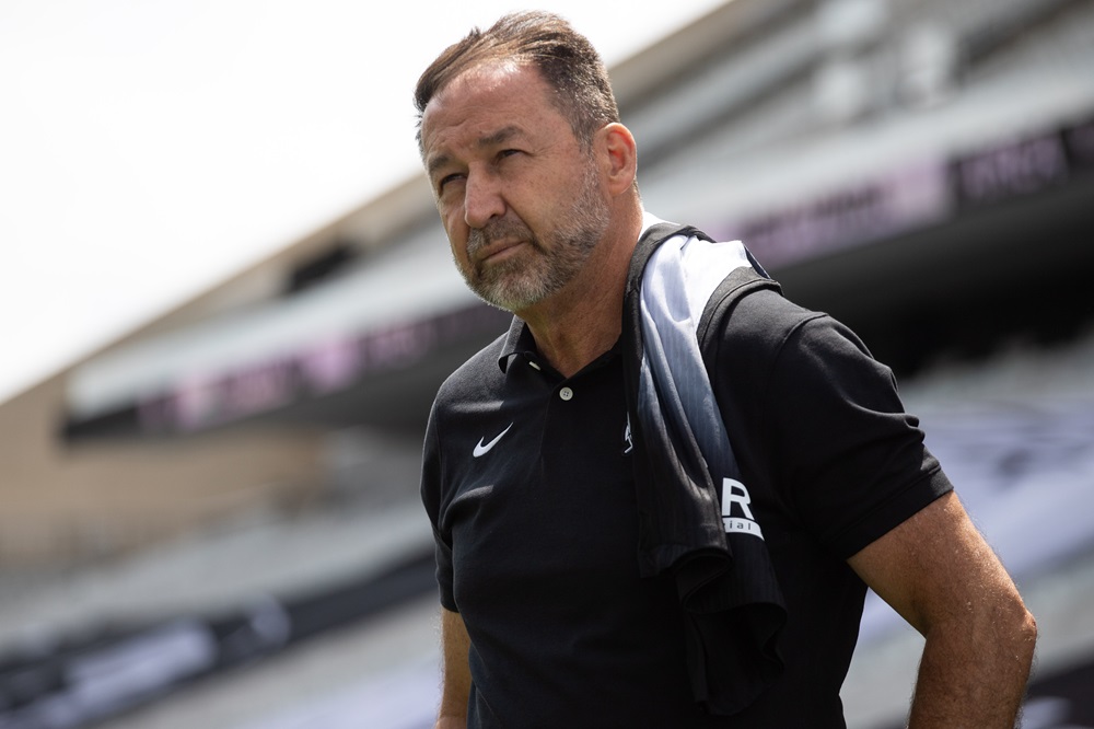 Augusto Melo admite a chance de o Corinthians não entrar em campo se a CBF não rever decisão 