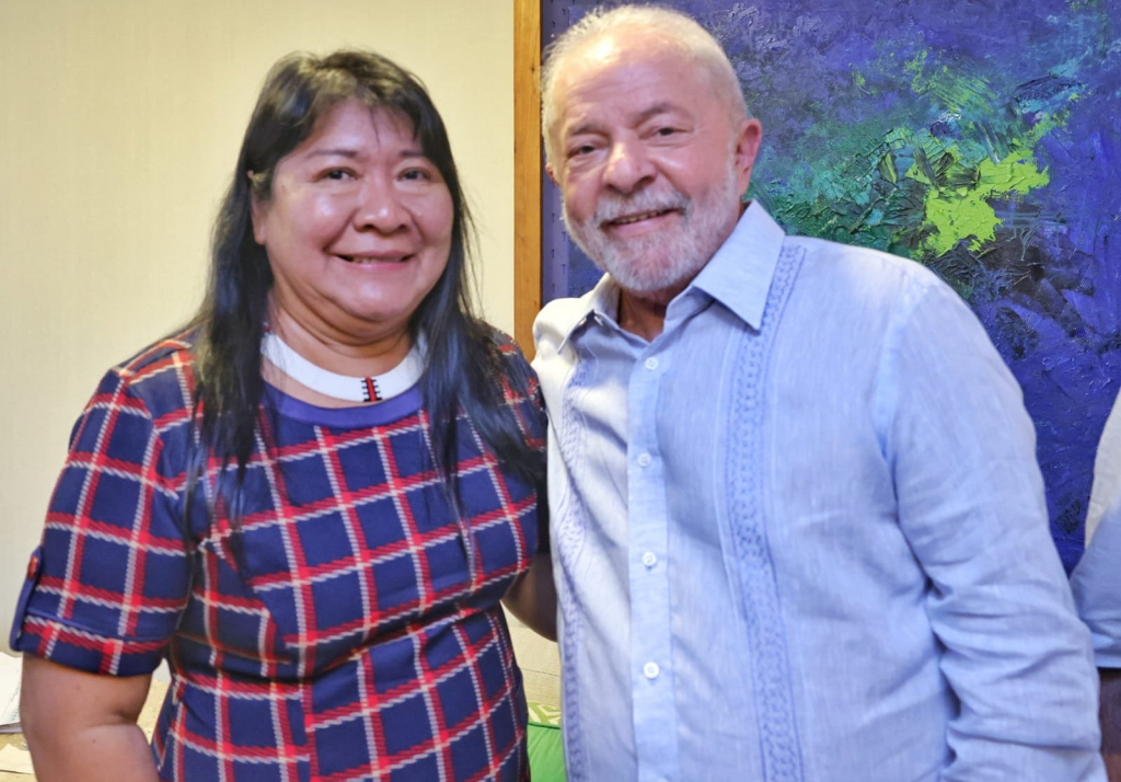 Lula anuncia Joênia Wapichana para presidência da Funai