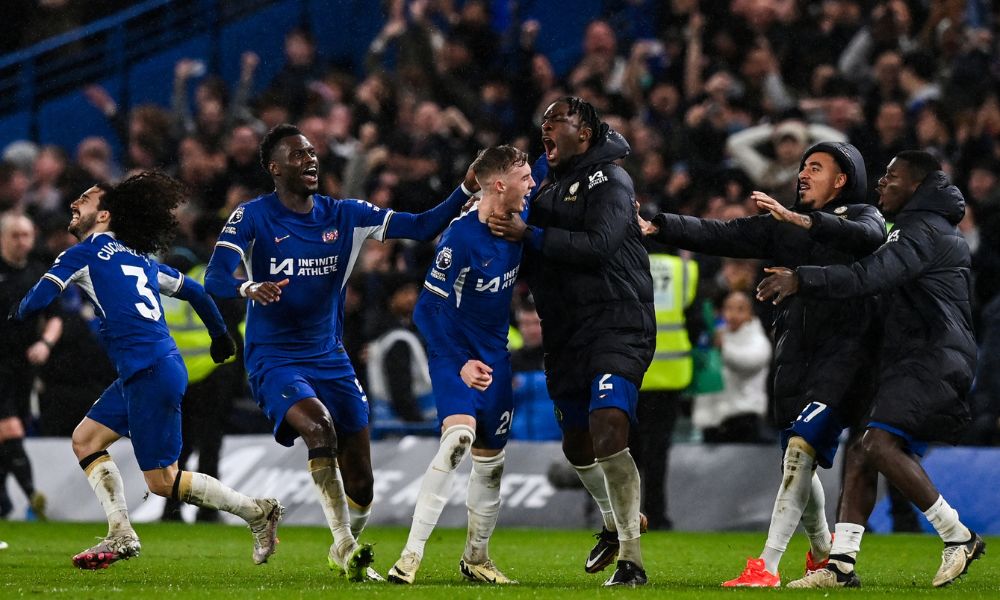 Premier League: Chelsea consegue vitória história com dois gols no final dos acréscimos; Liverpool recupera liderança