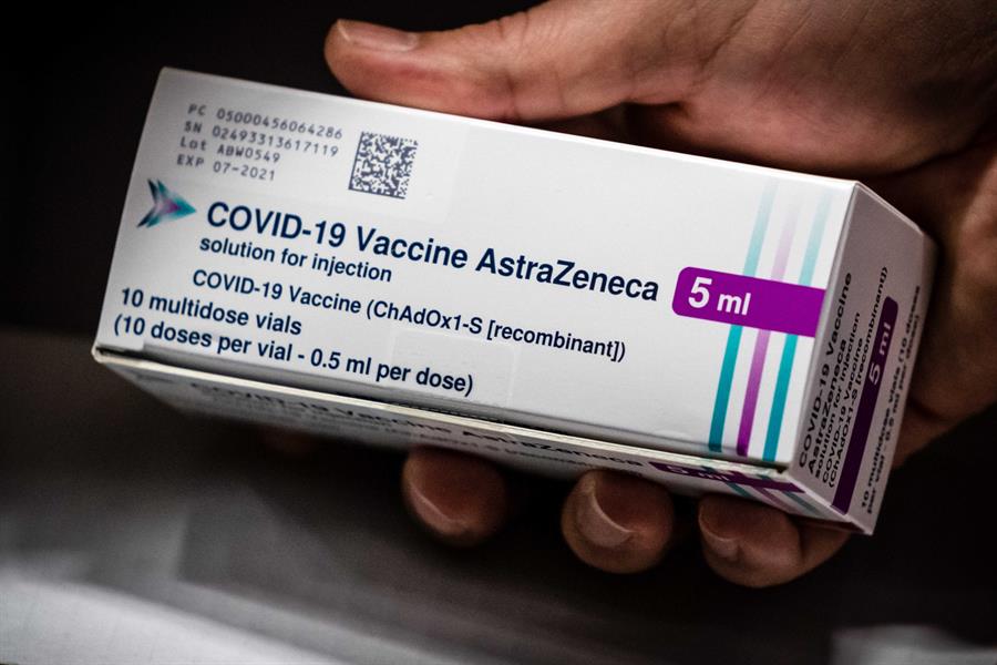 Agência europeia reconhece relação entre vacina de Oxford e casos de trombose