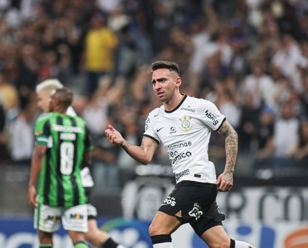 Corinthians empata com o América-MG e perde a liderança do Campeonato Brasileiro