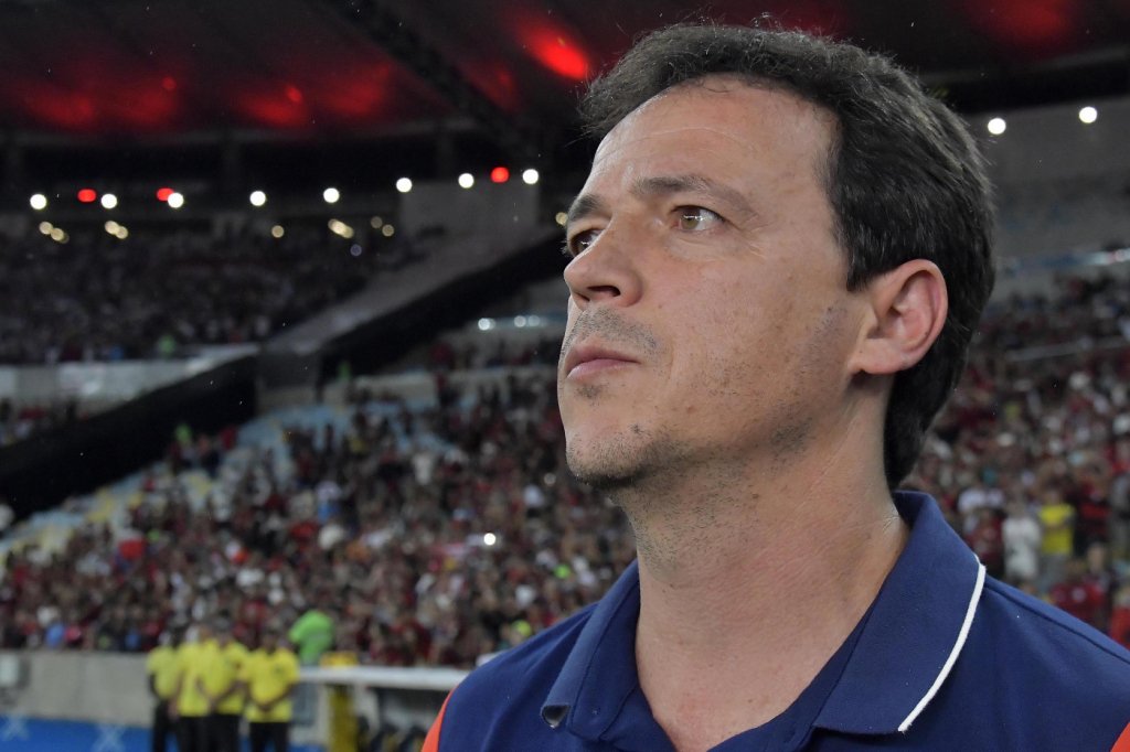 Após saída de Lisca, Vasco anuncia Fernando Diniz como novo treinador