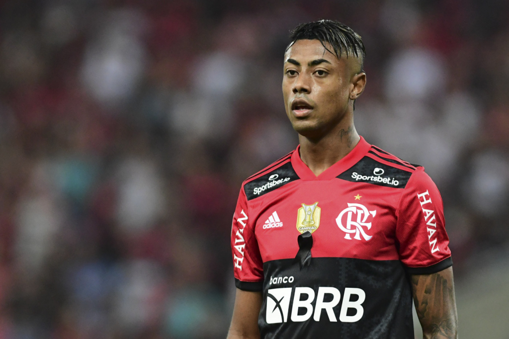 Palmeiras tenta desbancar Flamengo com nova investida por Bruno Henrique; entenda 