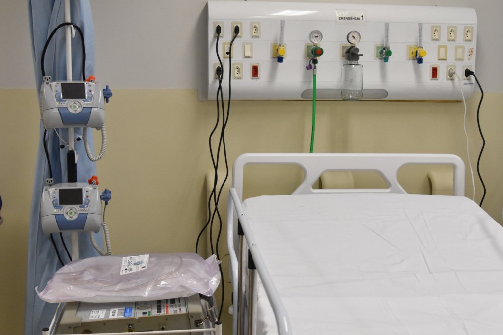 Último paciente internado com Covid-19 em um hospital de referência no Rio recebe alta