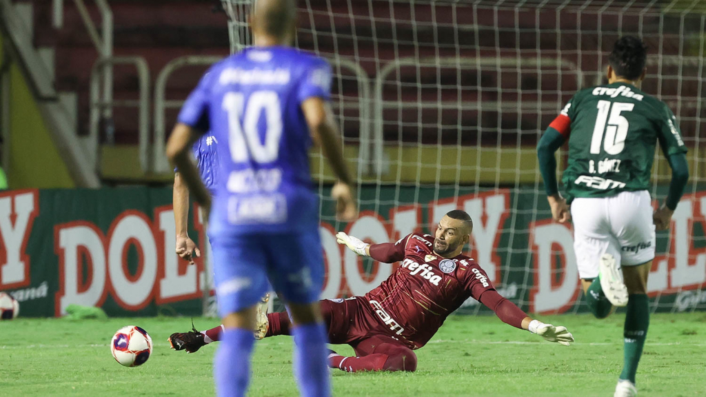 Com Weverton expulso, Palmeiras fica no empate com o São Bento em Volta Redonda