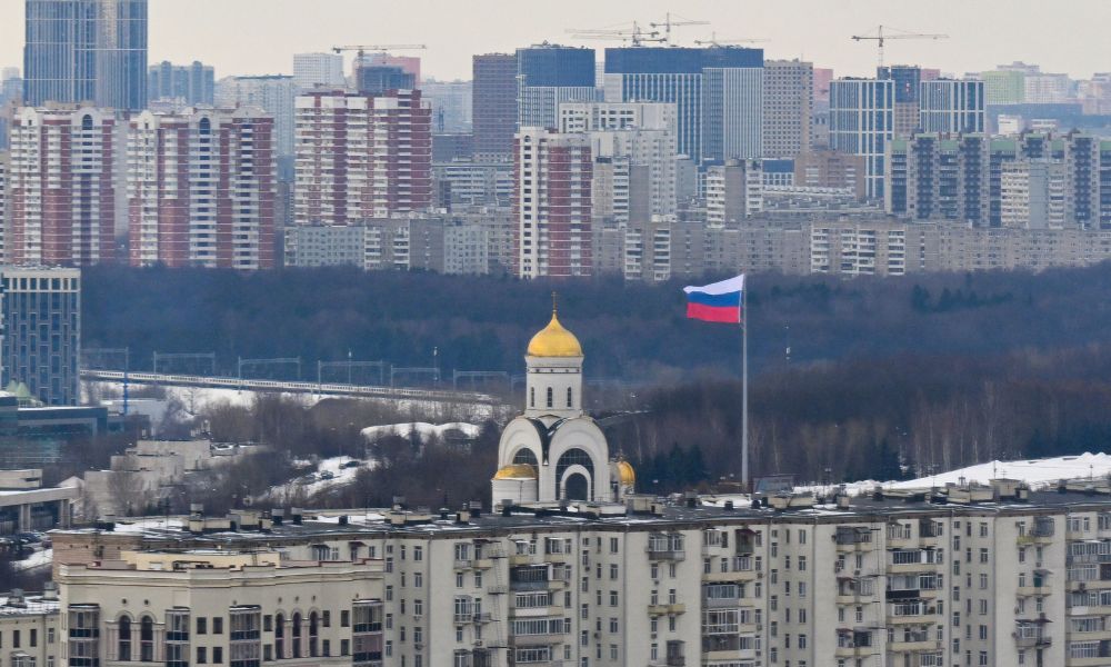 Rússia fecha espaço aéreo de São Petersburgo após aparecimento de objeto não identificado