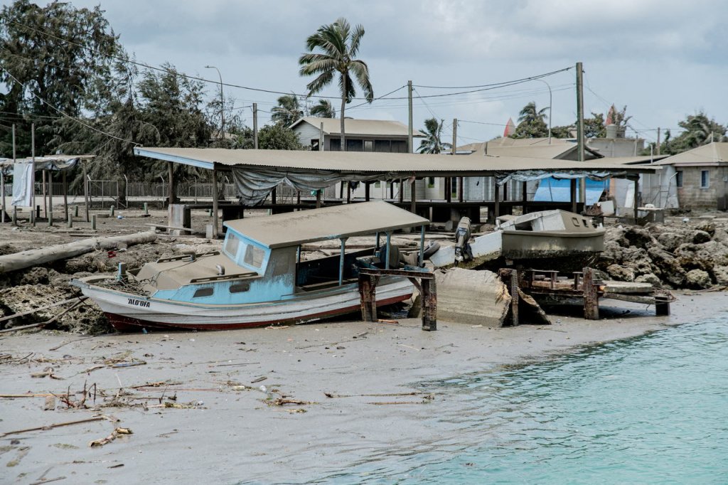 Devastada por tsunami, Tonga entra em lockdown após registrar primeiros casos de Covid-19