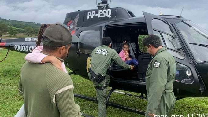 Polícia resgata pai e duas filhas próximos de barragem em Pará de Minas