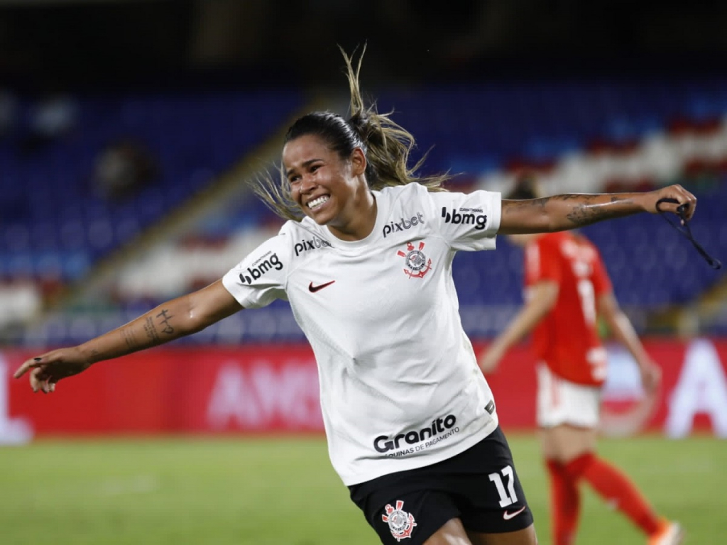 Libertadores Feminina: Corinthians supera Internacional nos pênaltis e fará final contra o Palmeiras