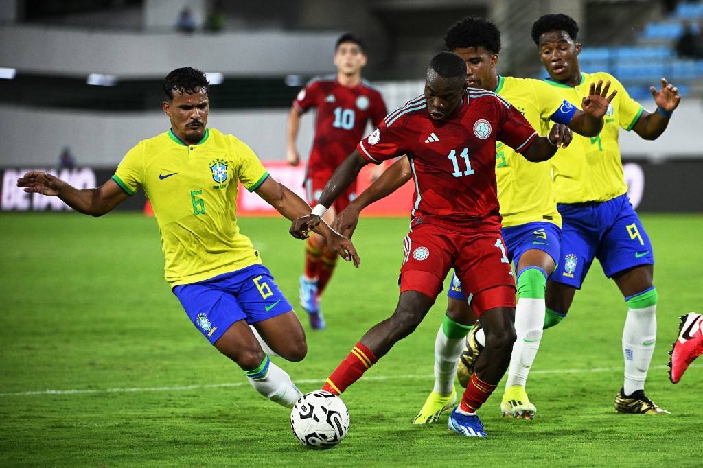 Brasil vence Colômbia por 2 a 0 em Torneio Pré-Olímpico