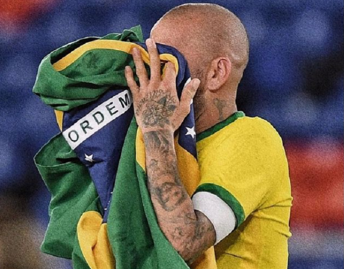 ‘Daniel Alves não tem condições de estar na seleção brasileira neste momento’, diz auxiliar de Tite