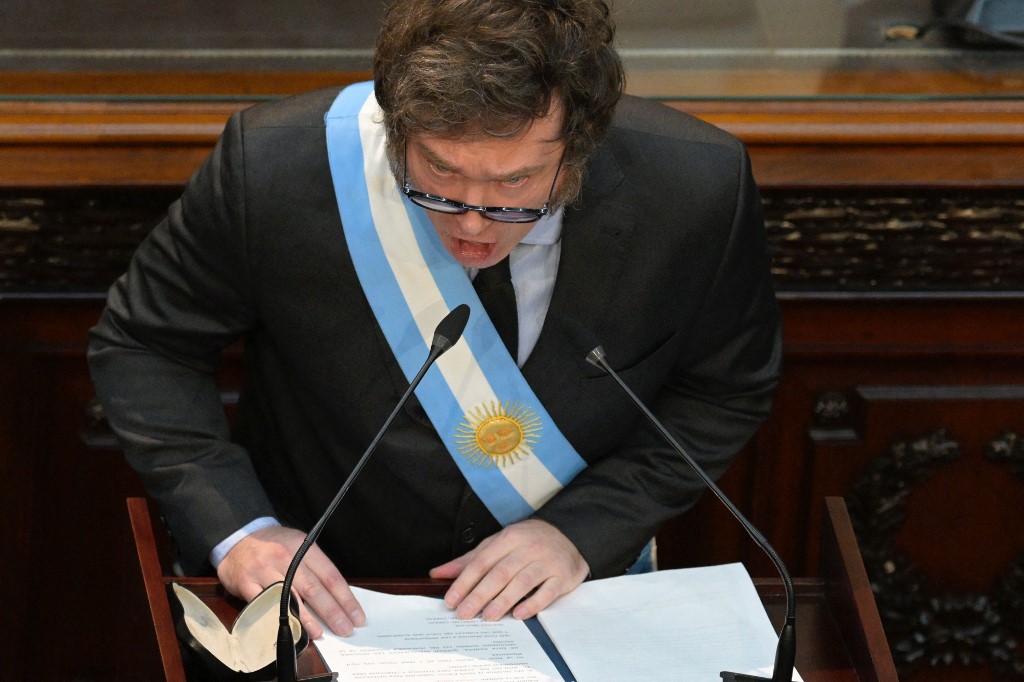 Milei discursa na abertura do Congresso argentino e chama parlamentares de ‘casta’