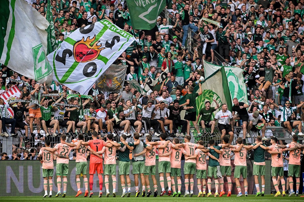 Borussia Dortmund toma virada épica do Werder Bremen após abrir 2 a 0