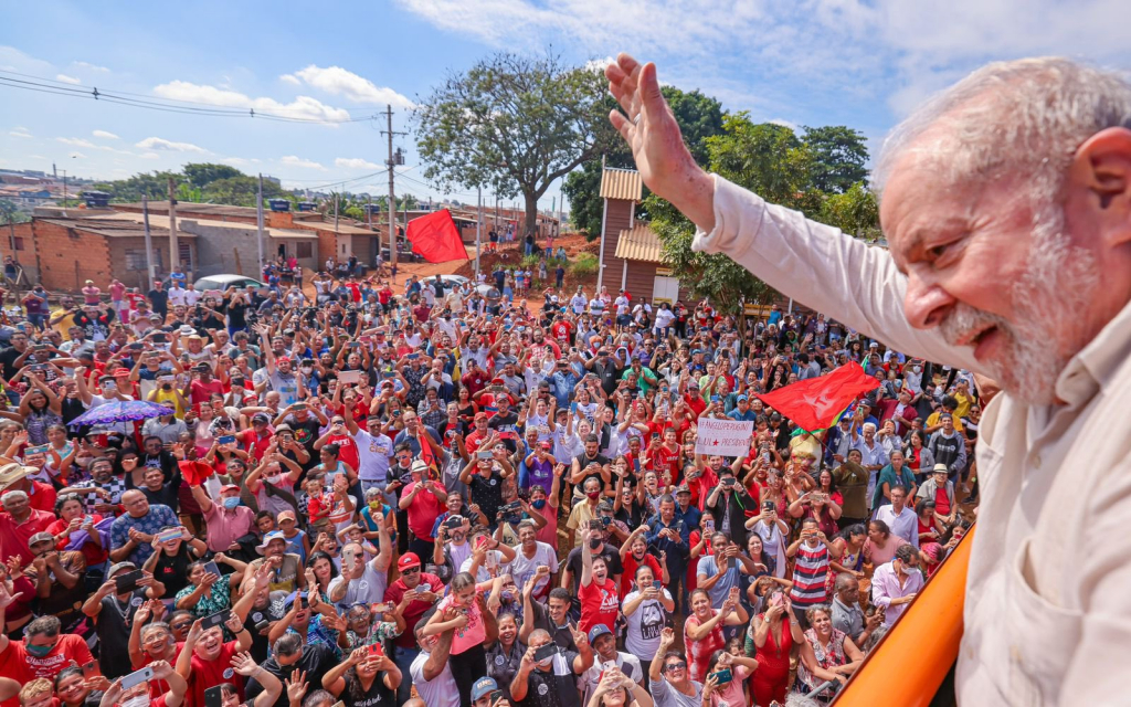 Lula contraria lei eleitoral e pede que eleitores sejam ‘agressivos ao votar no 13’