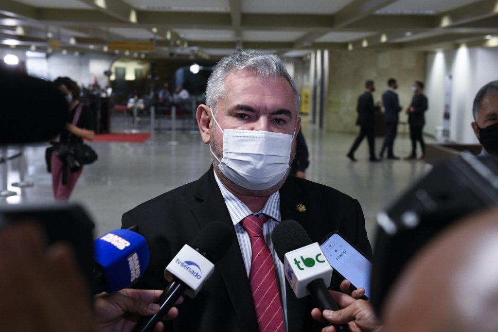 Relator da reforma do IR vê cobrança de Paulo Guedes por aprovação da matéria como ‘chantagem’