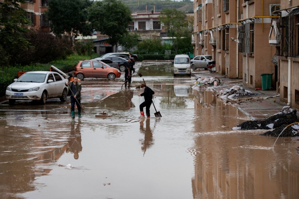 Chuvas torrenciais afetam 1,7 milhão de pessoas e deixam pelo menos cinco mortos na China