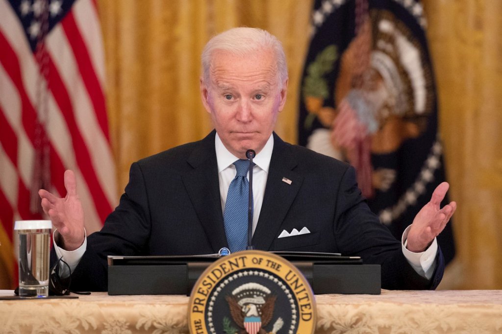 Biden descarta envio de tropas para retirada de norte-americanos da Ucrânia