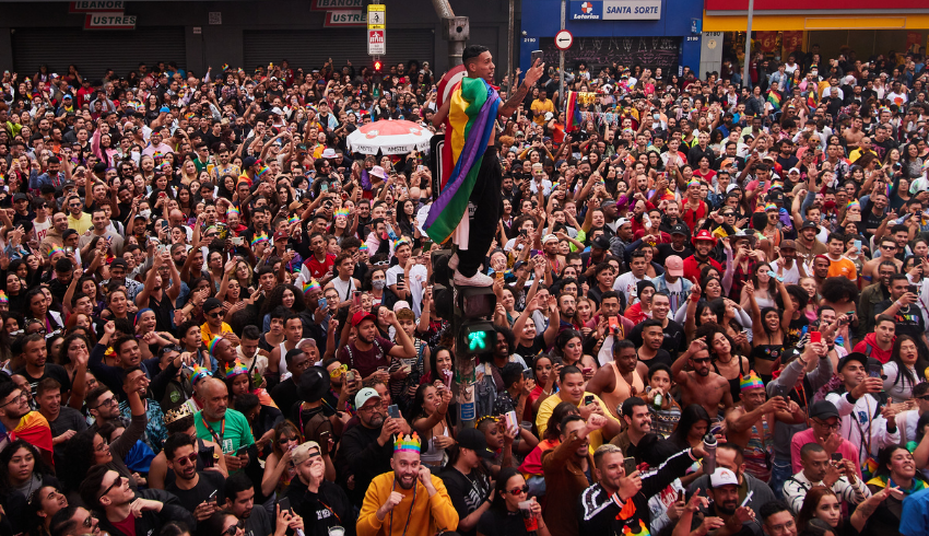 27ª Parada do Orgulho LGBT+ faz apelo por políticas sociais: ‘Fervo também é luta’