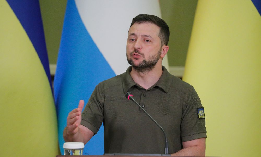 Zelensky pede que americanos permaneçam unidos até que a paz seja restabelecida na Ucrânia