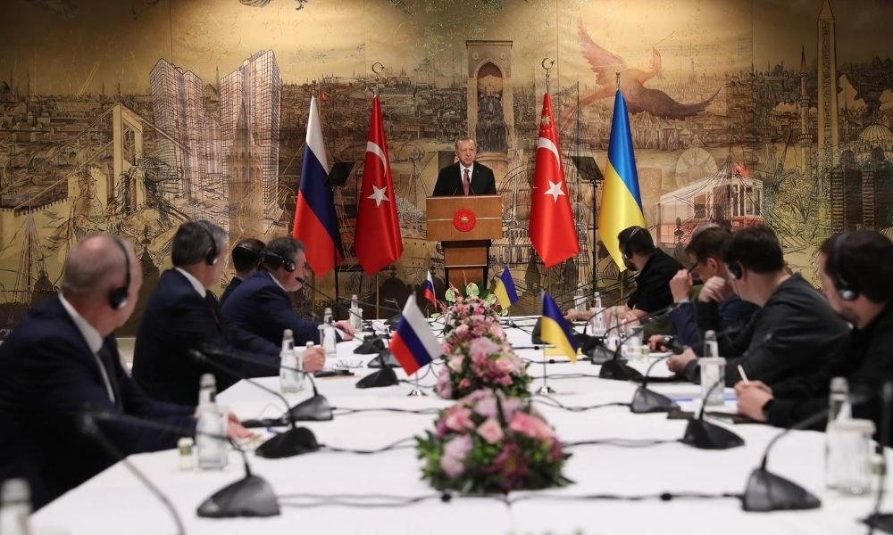 Rússia diz que está disposta a retomar negociações com a Ucrânia
