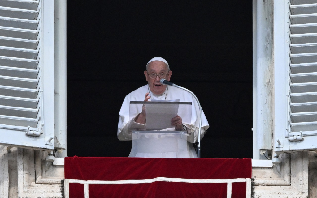 ‘A guerra é sempre uma derrota’, afirma Papa Francisco em apelo para o fim do conflito no Oriente Médio