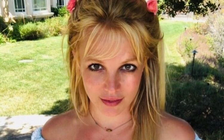 Ex-marido de Britney Spears sai da prisão e assusta ao espionar casa da mãe da cantora