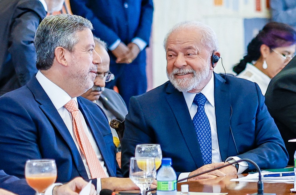 Lira se reúne com Lula em meio a pressão para minirreforma ministerial, mas diz que não tocou no assunto