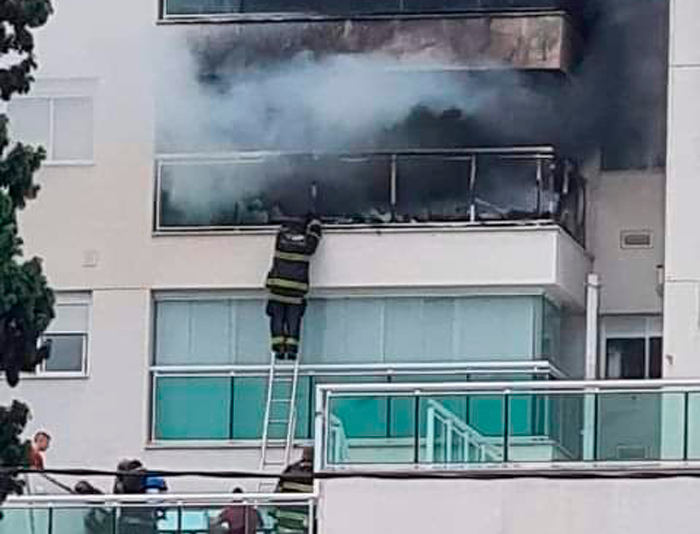 Duas pessoas morrem em decorrência de incêndio em prédio na zona sul de SP