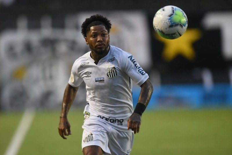 Marinho sofre lesão e deve desfalcar o Santos em jogo decisivo pelo Paulistão 