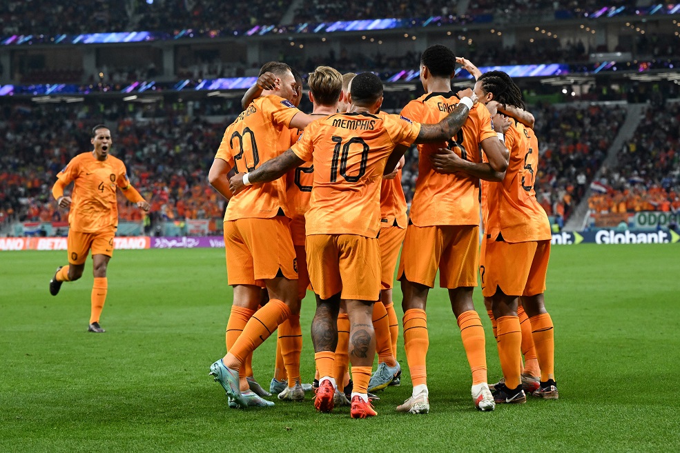 Holanda sofre até o final, mas vence Senegal com gols de Gakpo e Klaassen