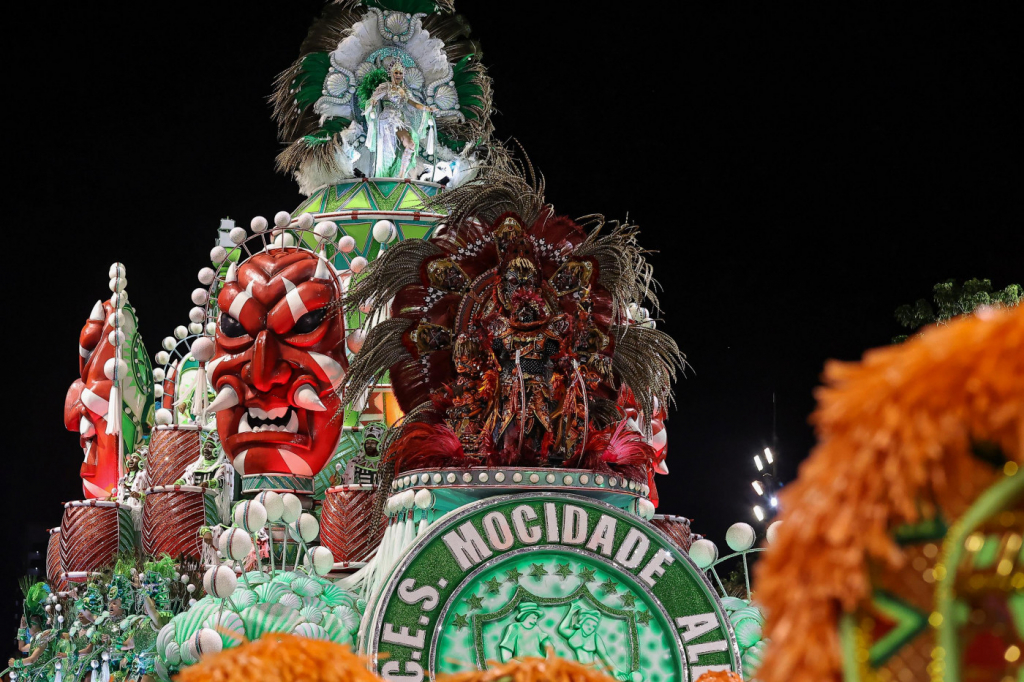 Carnaval 2023: Mocidade, Mancha e Dragões são destaques da segunda noite de desfiles em SP