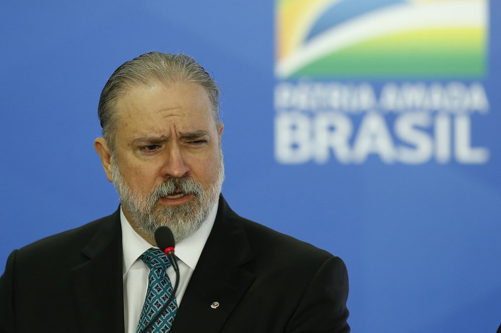 PGR diz que Bolsonaro não cometeu crime e pede arquivamento de inquérito sobre dados sigilosos