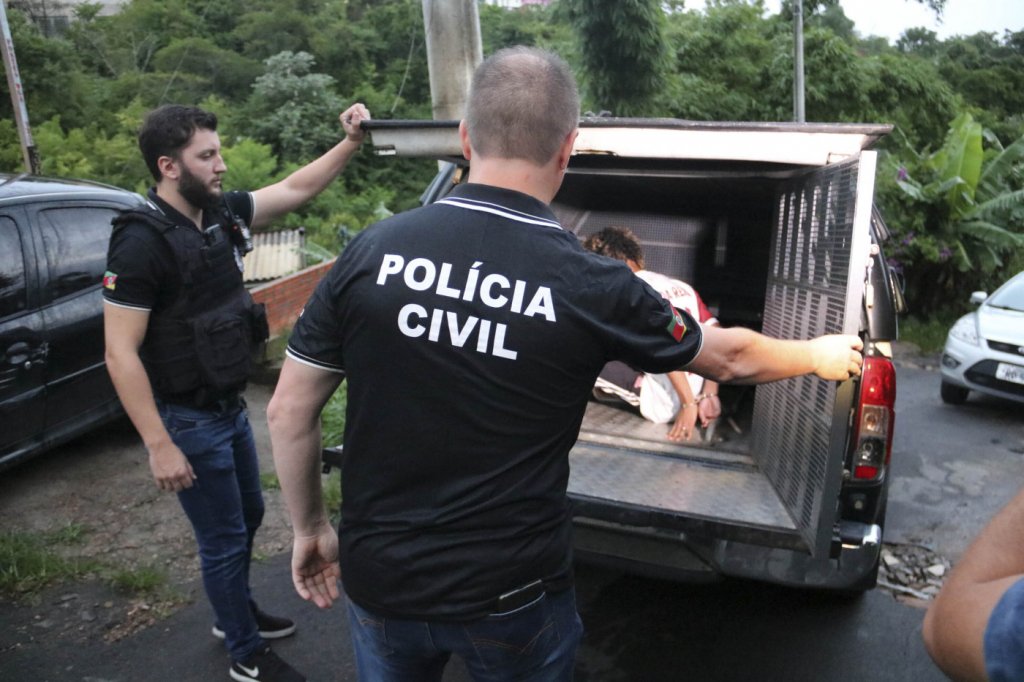 Guerra entre facções criminosas deixa ao menos 23 mortos em Porto Alegre