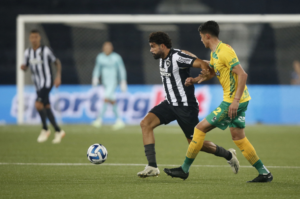 Na estreia de Diego Costa, Botafogo empata com o Defensa y Justicia nas quartas da Sul-Americana
