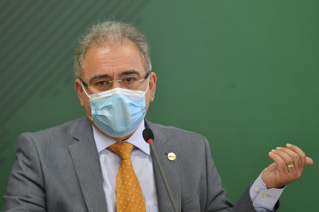 Queiroga anuncia que decisão sobre vacinação de crianças só será tomada em janeiro