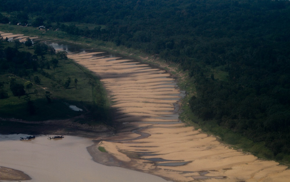 Governo antecipa pagamento de benefícios para vítimas da seca no Amazonas