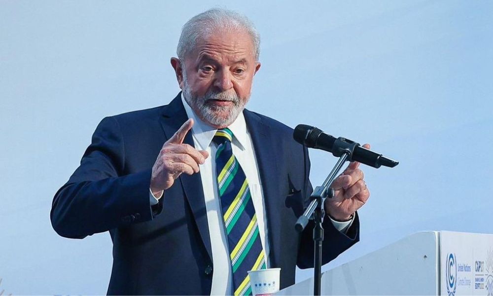 ‘Vai cair a Bolsa, vai aumentar o dólar? Paciência’, diz Lula ao defender furar o teto de gastos