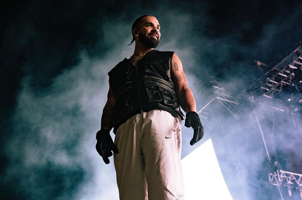 Drake cancela show principal do último dia de Lollapalooza e revolta fãs