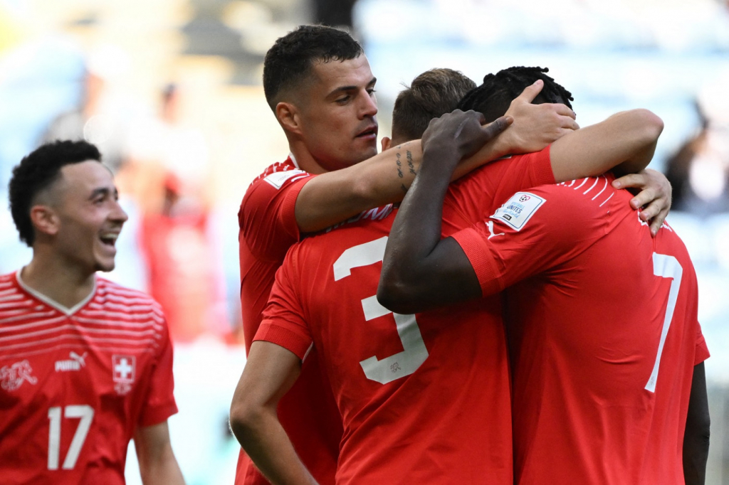 Suíça vence Camarões por placar magro e larga na frente no grupo do Brasil