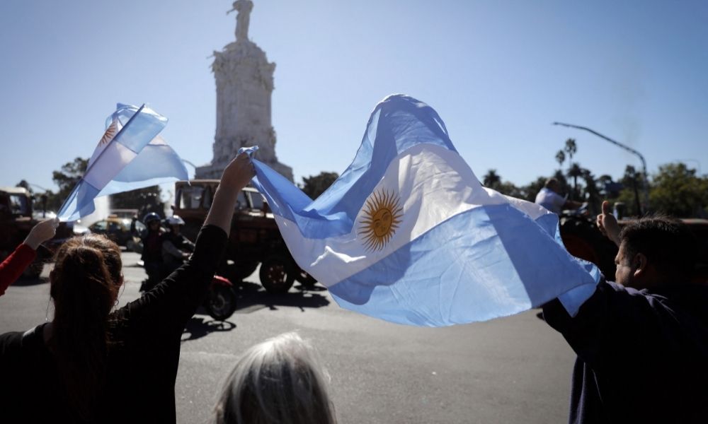 FMI aprova liberação de R$ 31 bilhões para a Argentina
