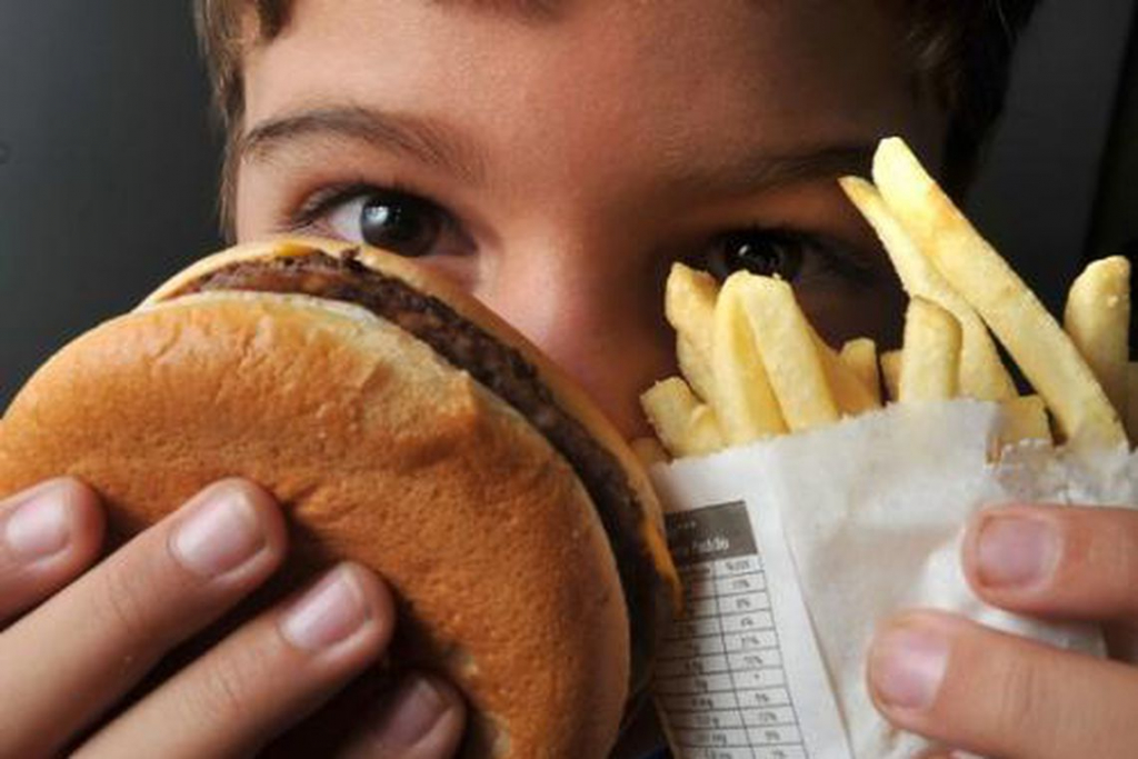 Brasil pode ter metade de crianças e adolescentes obesos ou sobrepeso até 2035