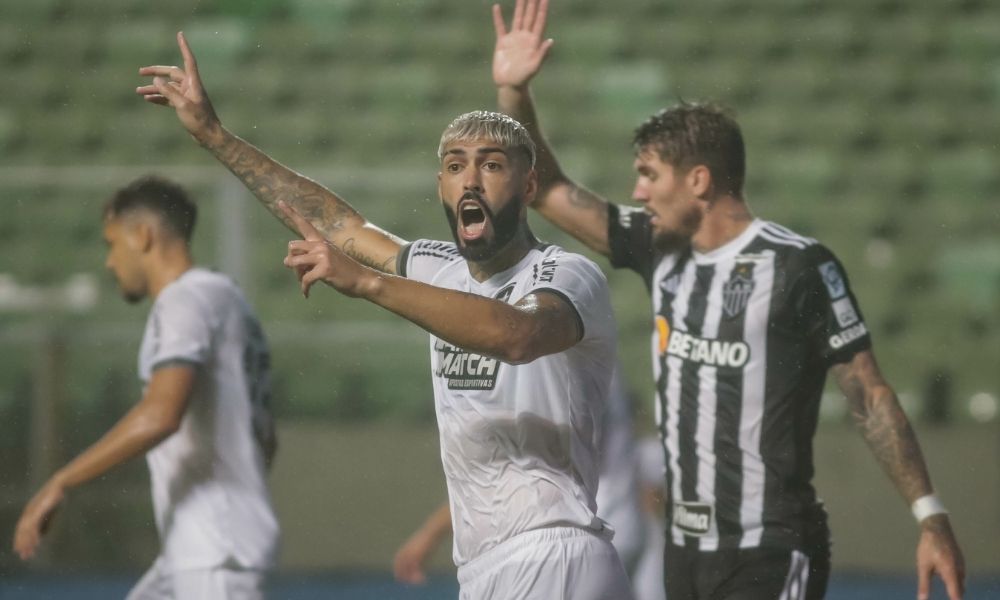 Botafogo fica no empate com o Atlético-MG e vê distância na liderança para o Palmeiras diminuir 