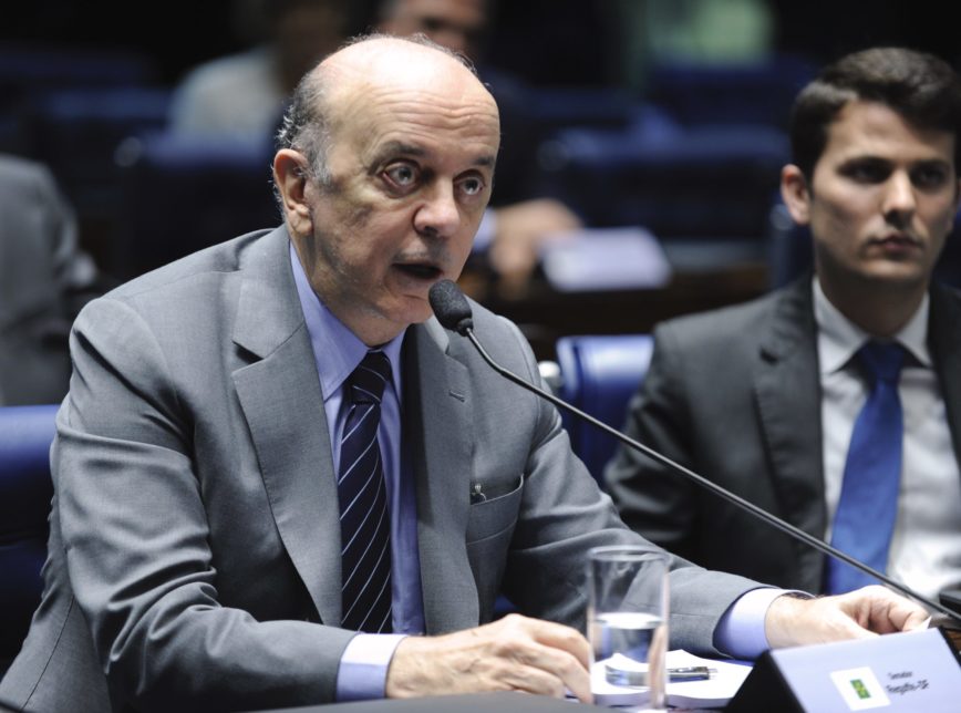 Senador José Serra é internado com Covid-19 em São Paulo