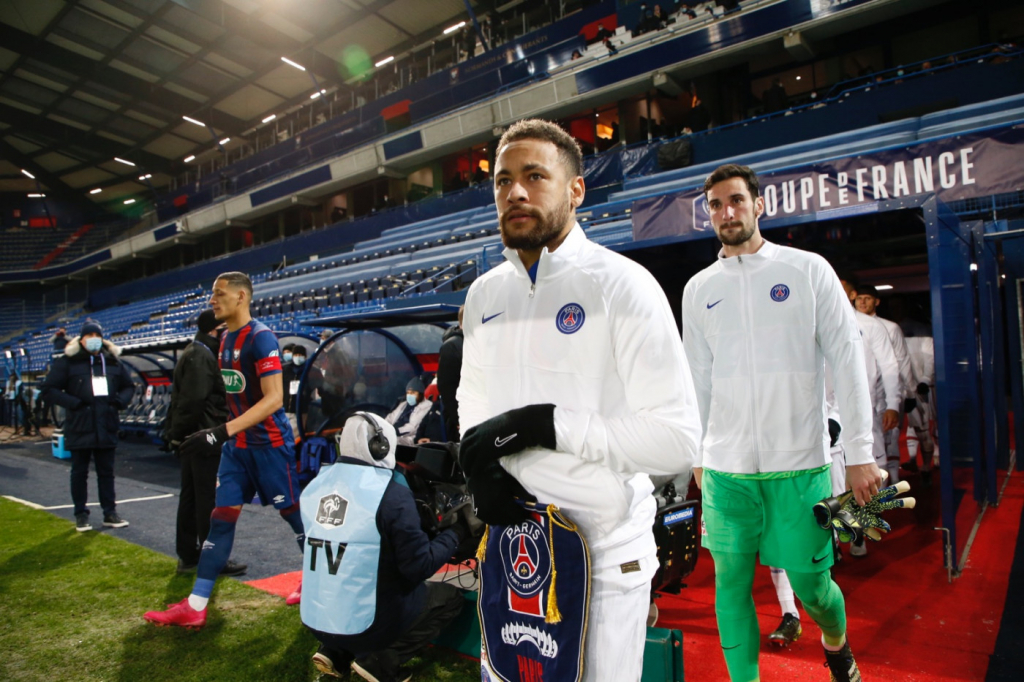 Neymar se lesiona em jogo da Copa da França e vira dúvida para a Champions League