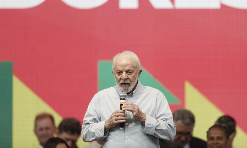 Não temos maioria no Congresso, diz Lula