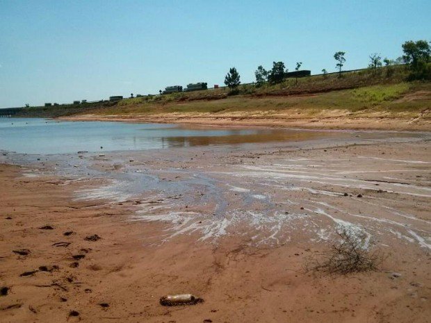 Municípios banhados pela represa de Jurumirim sofrem com baixo nível das águas