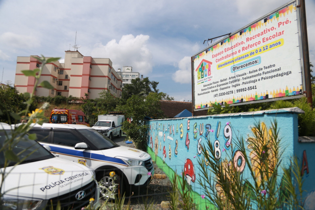Prefeitura de Blumenau quer policiais armados nas escolas da rede municipal
