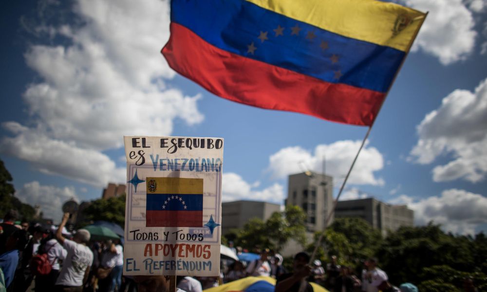 Referendo na Venezuela aprova anexar área disputada com a Guiana